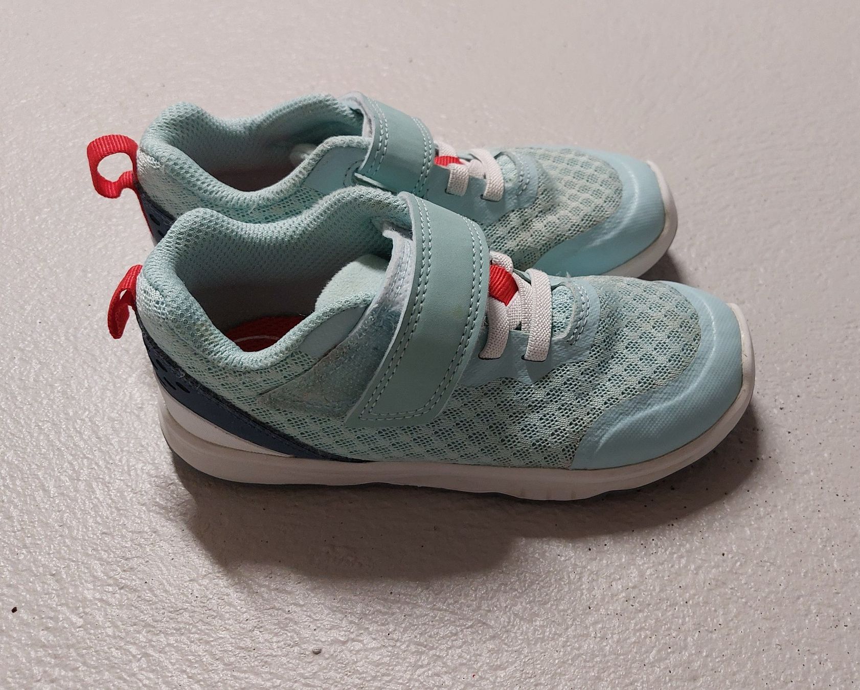 Decathlon Scarpe per ragazzi: Decathlon Sneaker Grösse 27 – Usato da Hefenhofen venduto da mar_pm5k 1