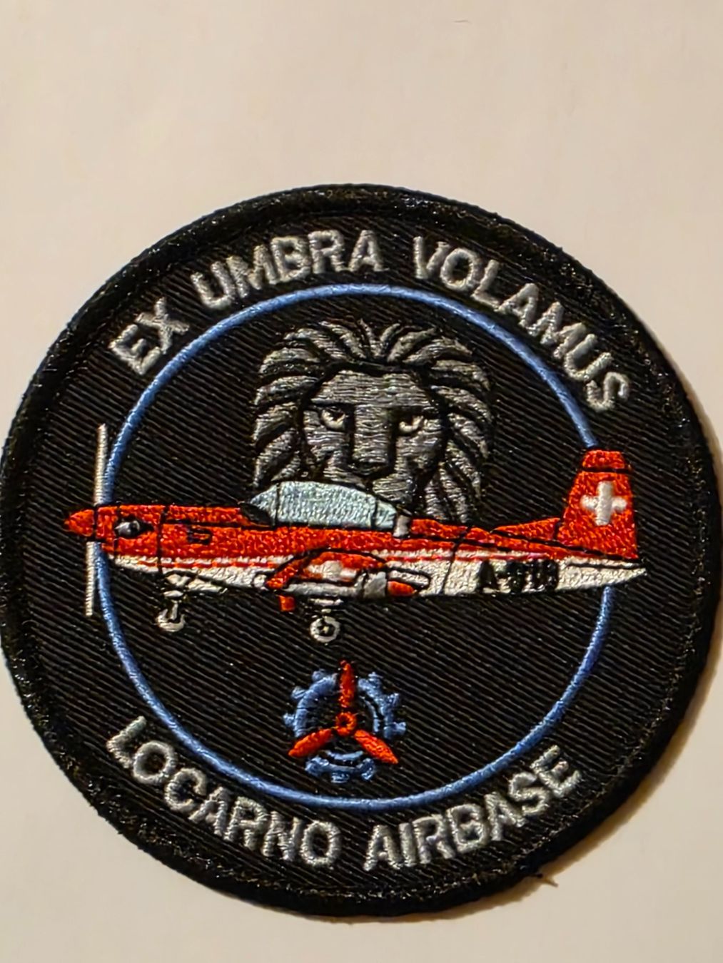 Schweizer Armee Placchette & Badge: Luftwaffe Abzeichen Badge Locarno Air Base neu – Nuovo (secondo la descrizione) da Nyon venduto da freetoys08