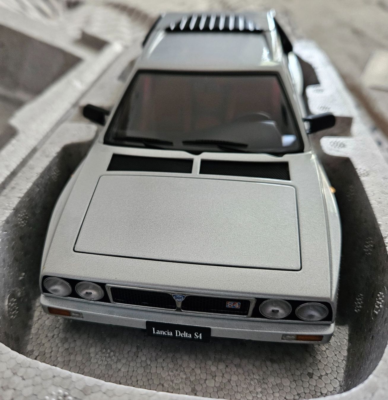 Autoart Modellini d'auto: Lancia Delta S4 1:18 AUTOart – Nuovo e nell'imballaggio originale da Minusio venduto da demi0110 4