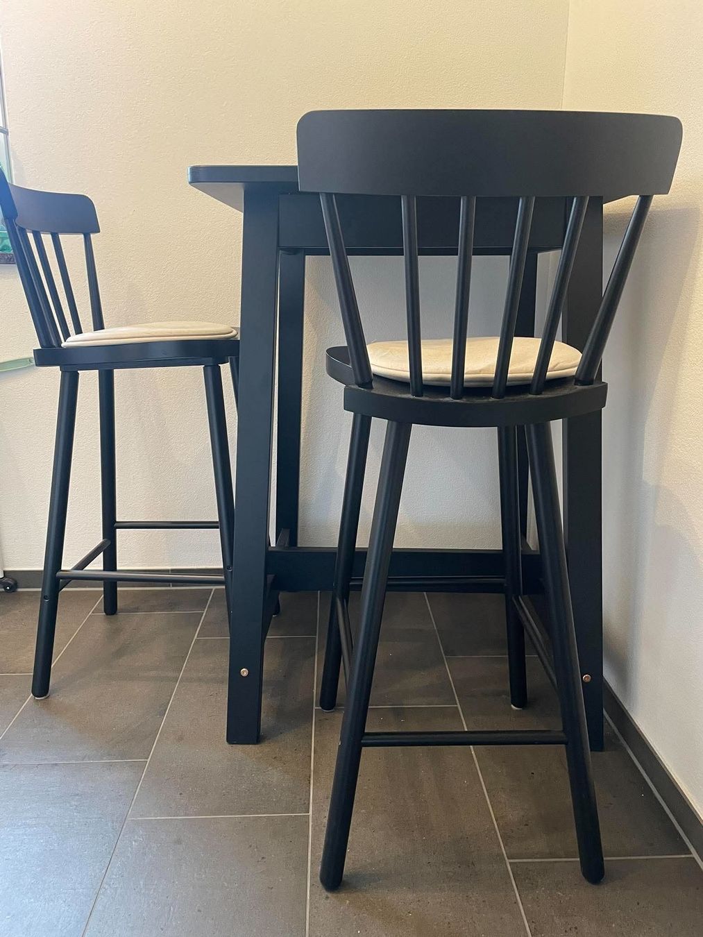 Ikea Set tavolo e sedie: IKEA NORRÅKER Bartisch, 2 Hocker / Bar Table, 2 Chairs – Usato da Zürich venduto da dav_85xz 5