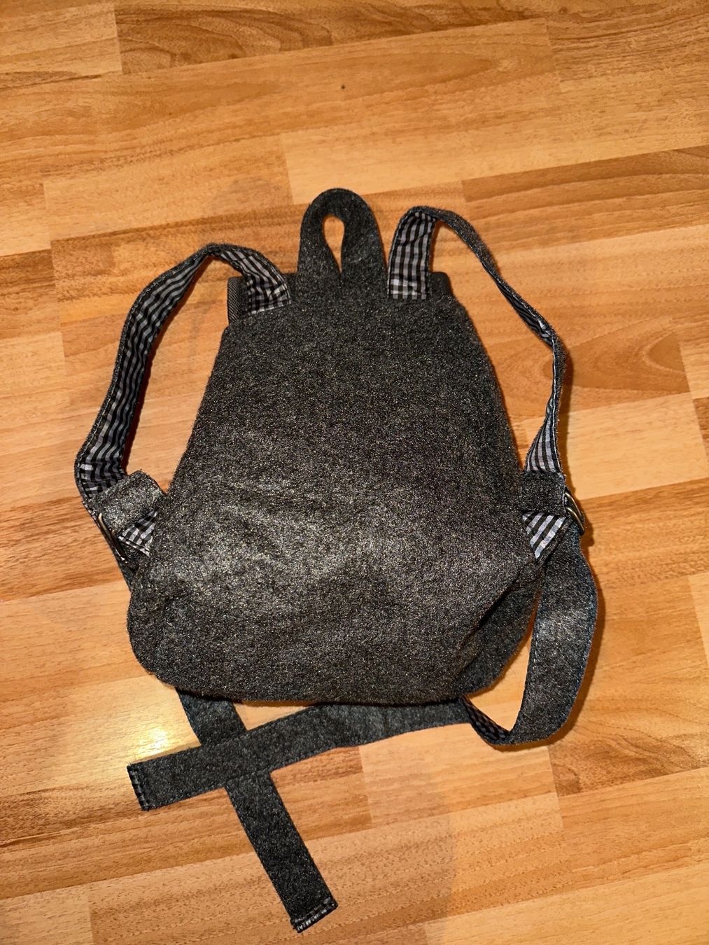 Zaini: Kleiner Rucksack grau – Usato da St. Gallen venduto da mai_gd7k 1