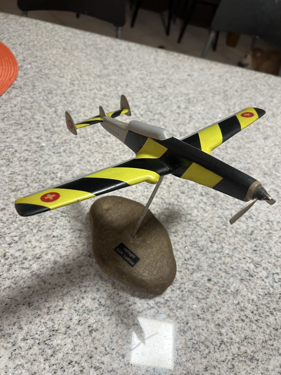 Schweizer Armee Kit di modellismo & Modellini statici: Aereo C36 – Usato da Lodrino venduto da pedro_t