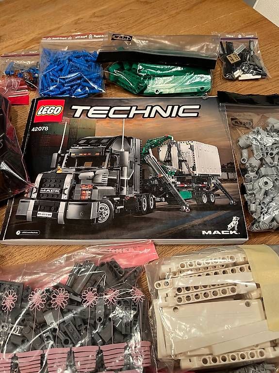 Lego Kit di costruzioni: LEGO Mack Anthem 42078 – Usato da Olten venduto da Einwegparadies 1