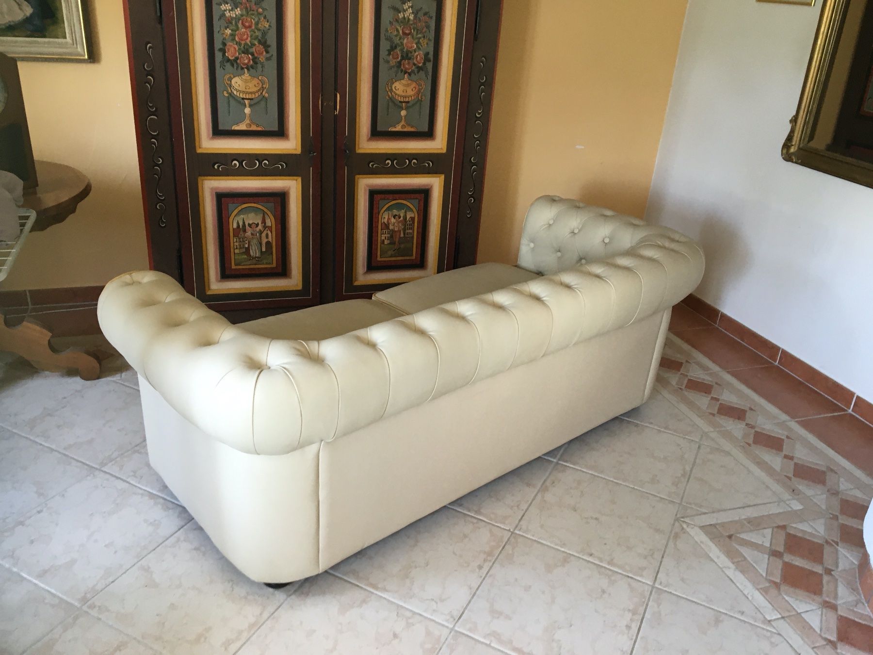 Divani: Edles Sofa, 2-Sitzer, hellbeige, Chesterfield-Stil, Top! – Nuovo (secondo la descrizione) da Hittnau venduto da Hilda50 1