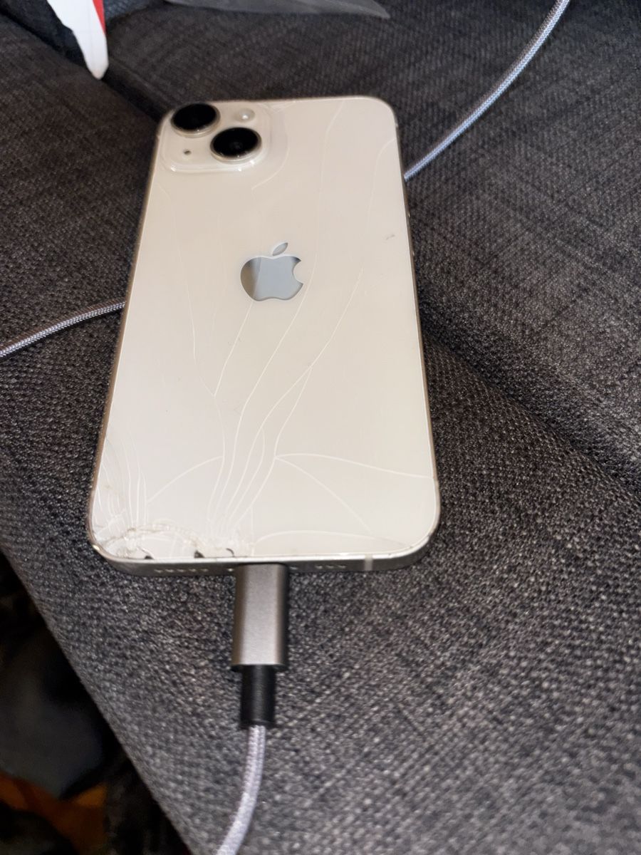 Apple Handys / Smartphones: Iphone 14 Defekt – Defekt aus Buochs von sch_9dtt