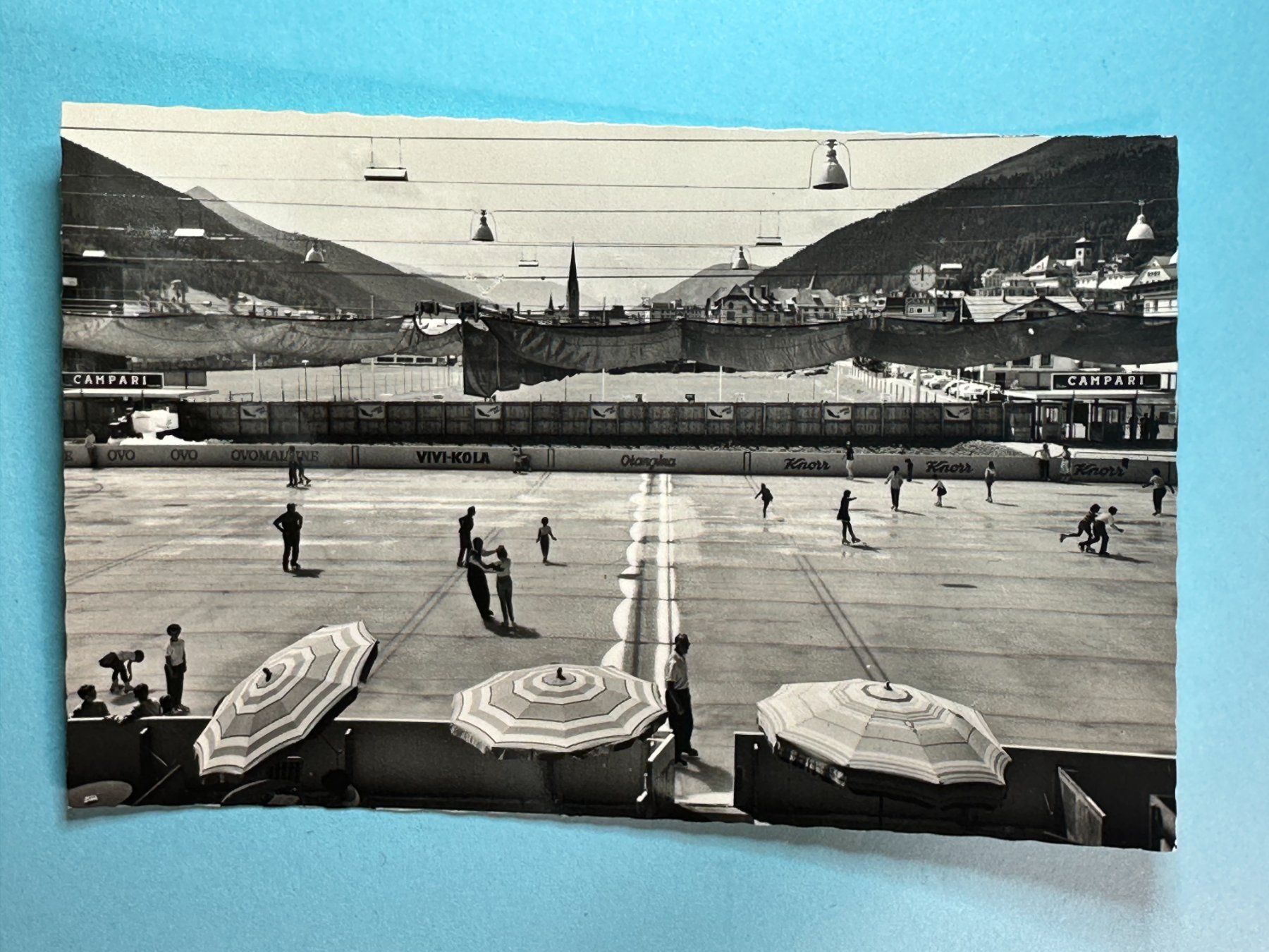 Cartoline postali: Davos - Sommerbetrieb Kunsteisbahn – Usato da Steg VS venduto da danwer74