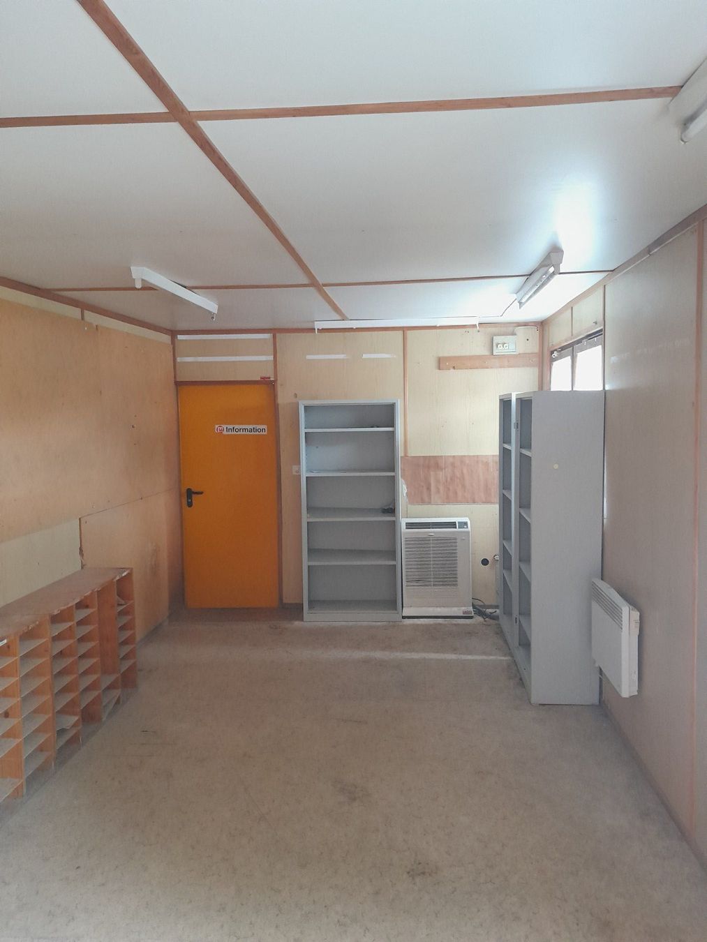 Contenitori edile: Bürocontainer 7.00m x 3.30m – Usato da Regensdorf venduto da MAGZH 2