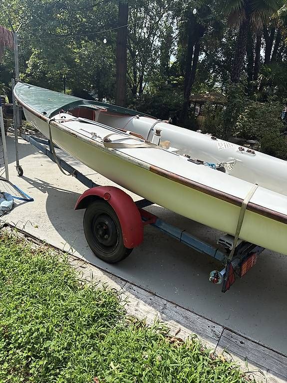 Rimorchi: Barca a vela con carrello stradale – Usato da Magadino venduto da dan_m5lp