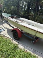 Barca a vela con carrello stradale