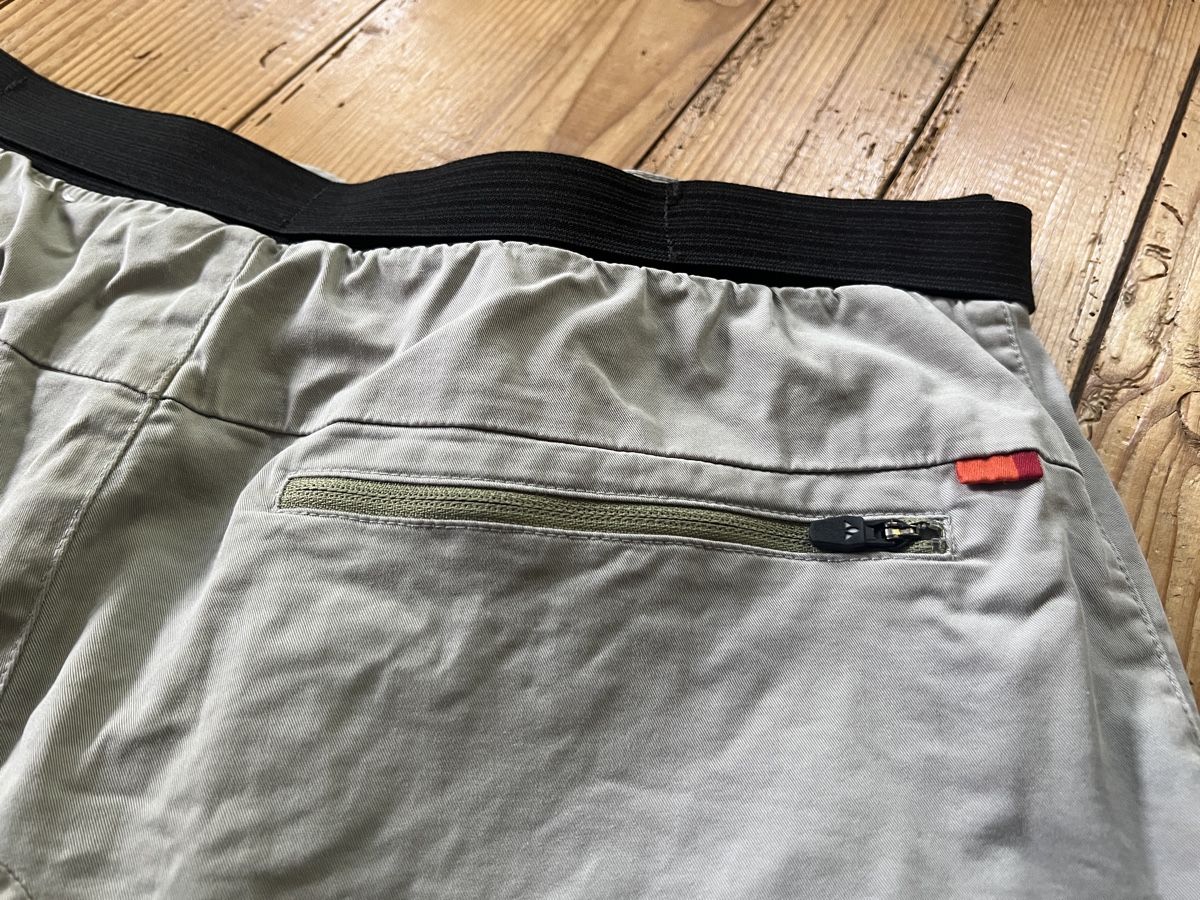 Vaude Pantaloni: Vaude Shorts grau, Grösse L  – Usato da Wohlenschwil venduto da SmokyAnnie 3