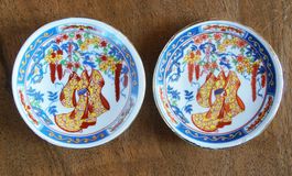 2 kleine chinesische handbemalte Dekoteller