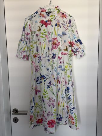 Princess Goes Hollywood Dress size 34 floral print