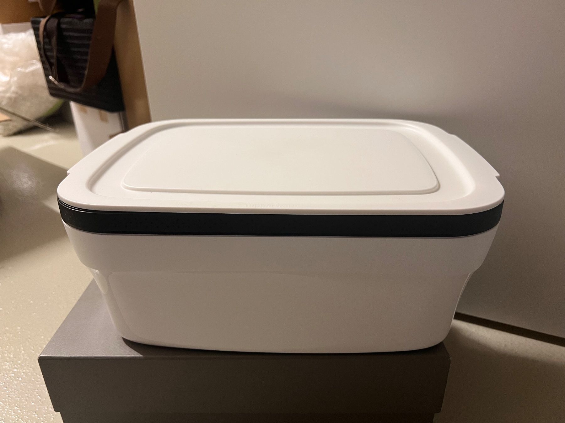 Contenitori & Simili: Tupperware BreadSmart Brot-Box – Nuovo (secondo la descrizione) da Ittigen venduto da san_9pr8