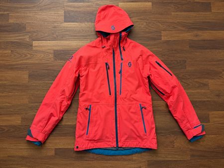 Scott Skijacke Damen Gore Tex Rot Grösse M Neupreis 370.-