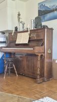 Antiker Klavier-Schrank