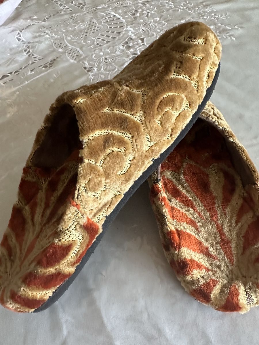 Damenschuhe: Schuhe/ Halbschuhe/ Hausschuhe handgefertigt – Neu und originalverpackt aus Opfikon von Zentou 2