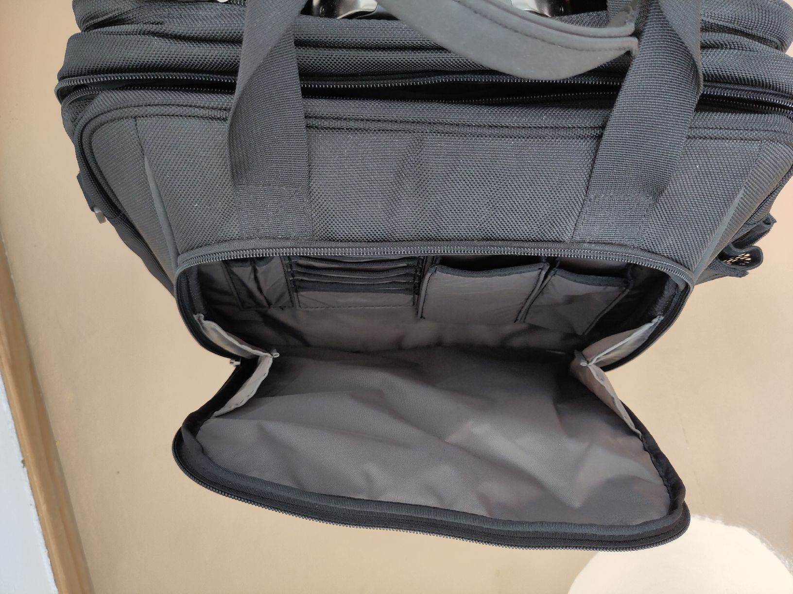 Victorinox Valigie: Victorinox Laptoprucksack – Nuovo (secondo la descrizione) da Mönchaltorf venduto da sof_8csr 2