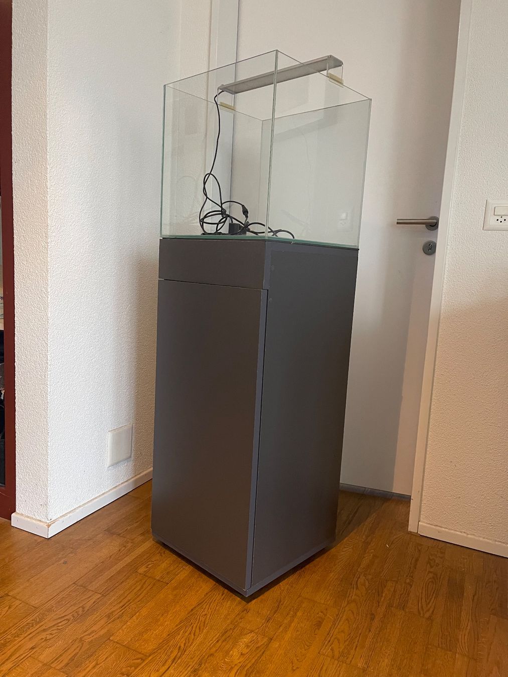Acquari: Aquarium Cube 60 lt – Usato da Hinwil venduto da ron_t8wh 4