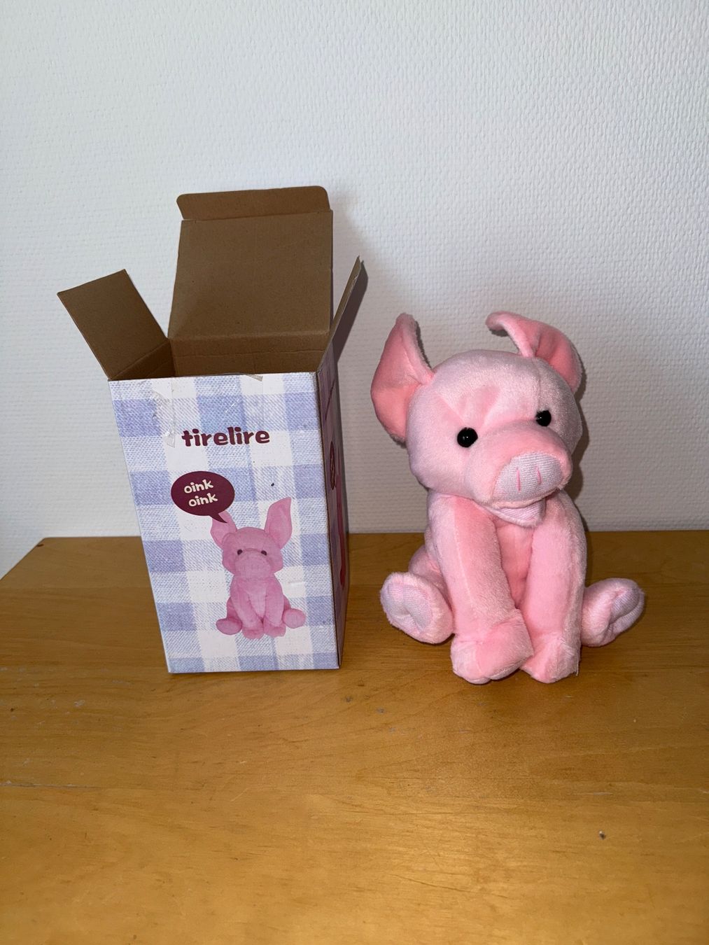 Spardosen: Quiekendes Sparschwein, im Originalkarton! – Neu und originalverpackt aus Arbon von reg_xn7l