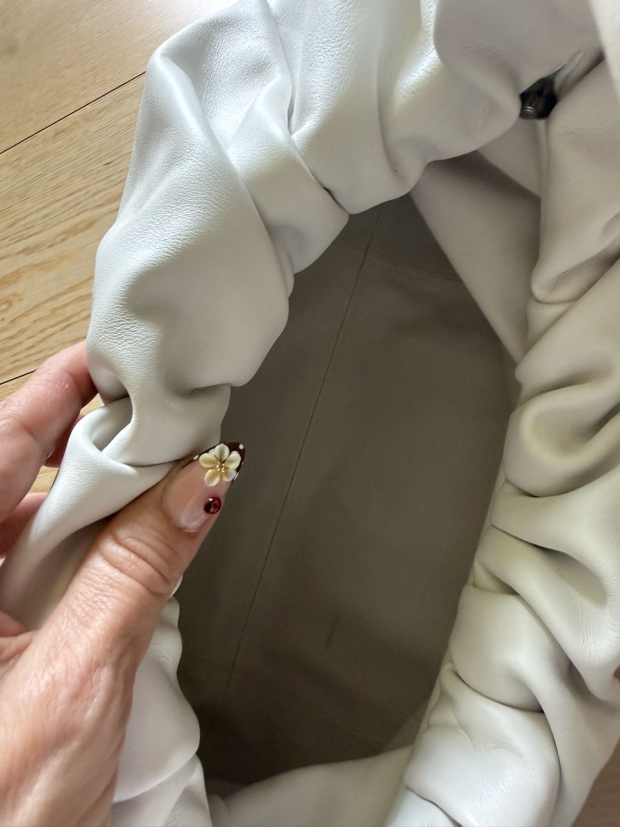 Bottega Veneta Borse da donna: Bottega Veneta Handtasche – Nuovo (secondo la descrizione) da Zürich venduto da cha_y9x8 4