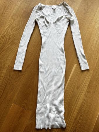 Geripptes Kleid Grösse M