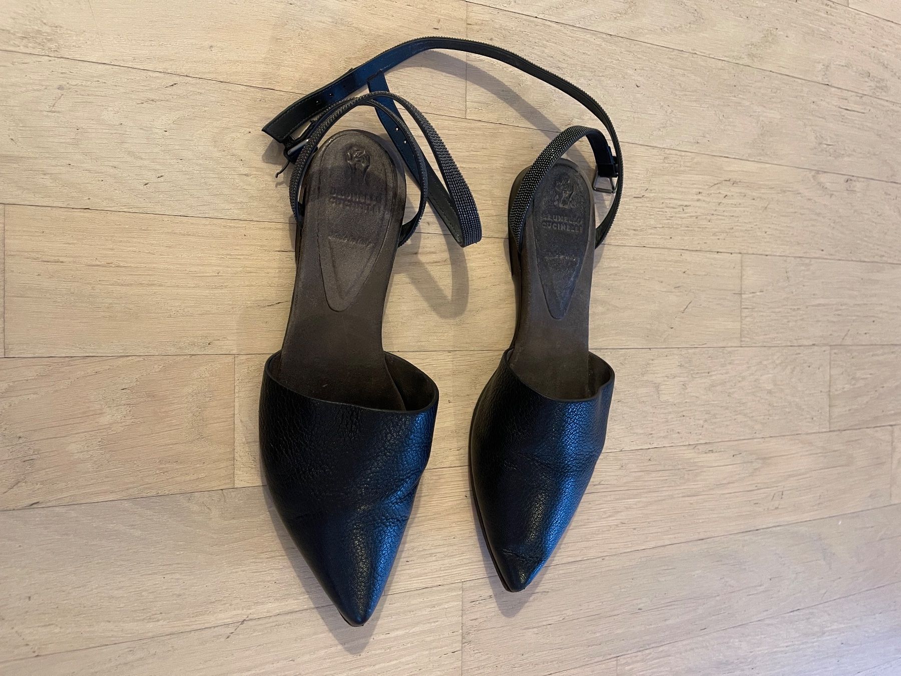 Brunello Cucinelli Damenschuhe: Brunello Cucinelli Damensandallen Original 37 – Gebraucht aus Männedorf von sebasta 1