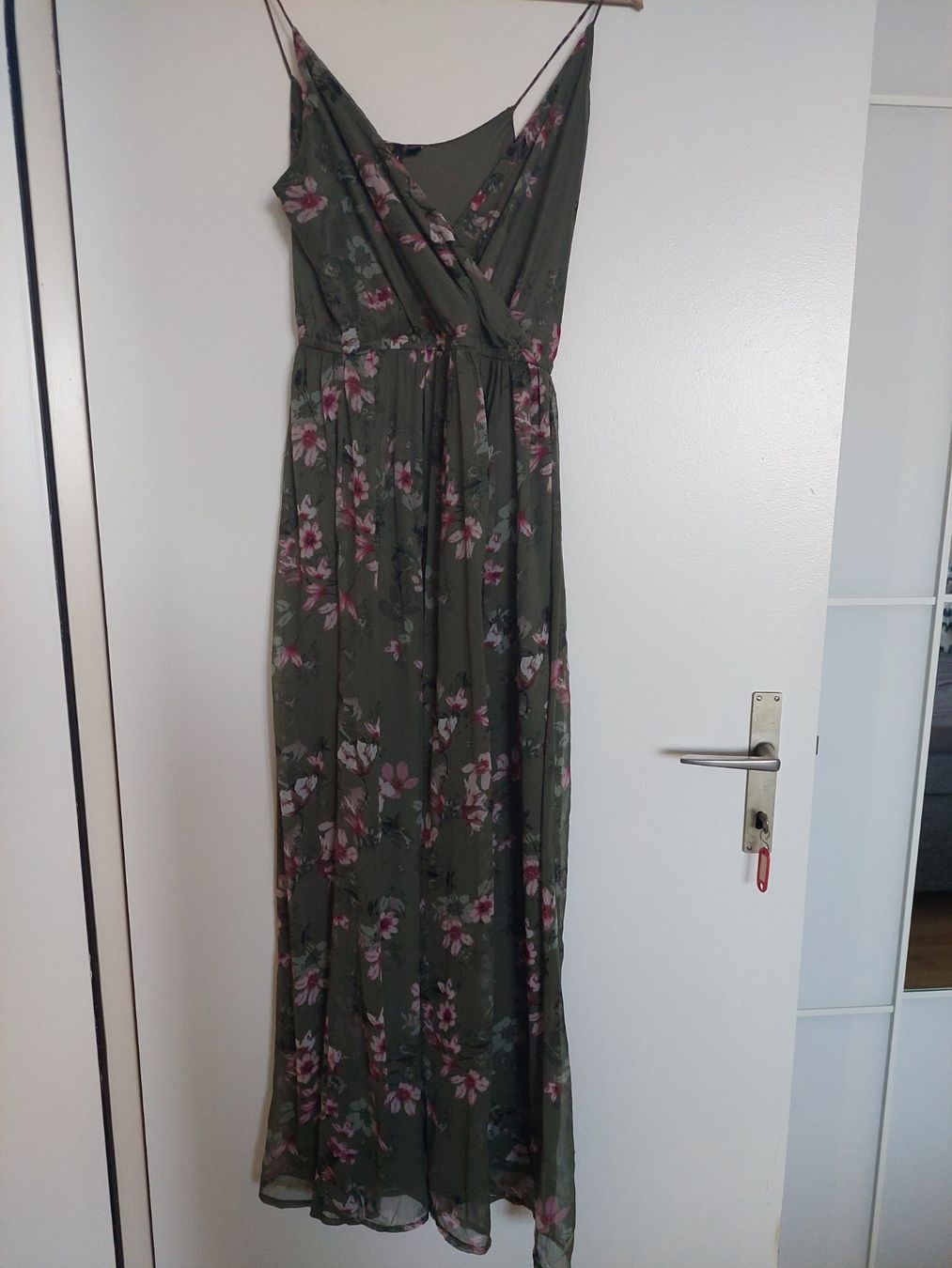 Lotti di vestiti: 24 TEILIGES MARKENKLEIDER PAKET GR. S – Usato da Münchenstein venduto da Strupfi 2