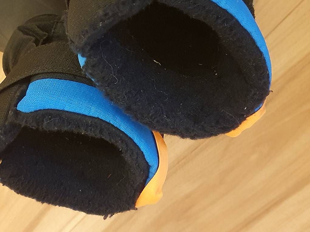 Scarpe per ragazzi: Winter Schuhe Grösse EU 35 – Nuovo (secondo la descrizione) da Schwyz venduto da Marhin 1