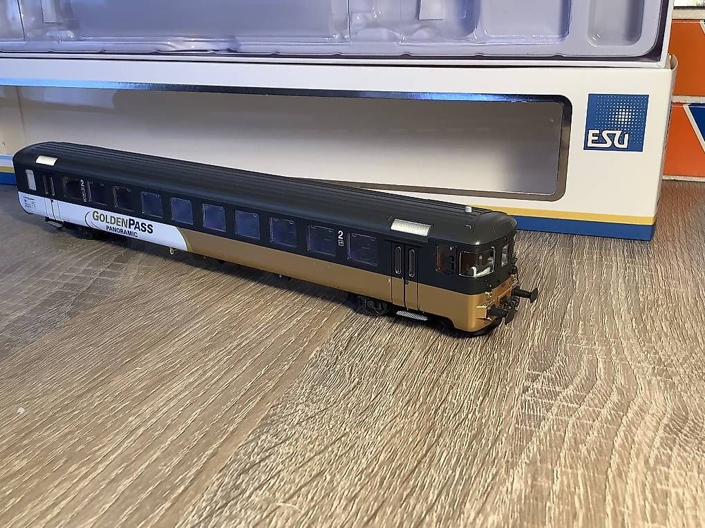 Esu Modellini di ferrovie: Esu 36669 BLS Steuerwagen "Golden Pass" – Nuovo e nell'imballaggio originale da KLOTEN venduto da ste_57qz