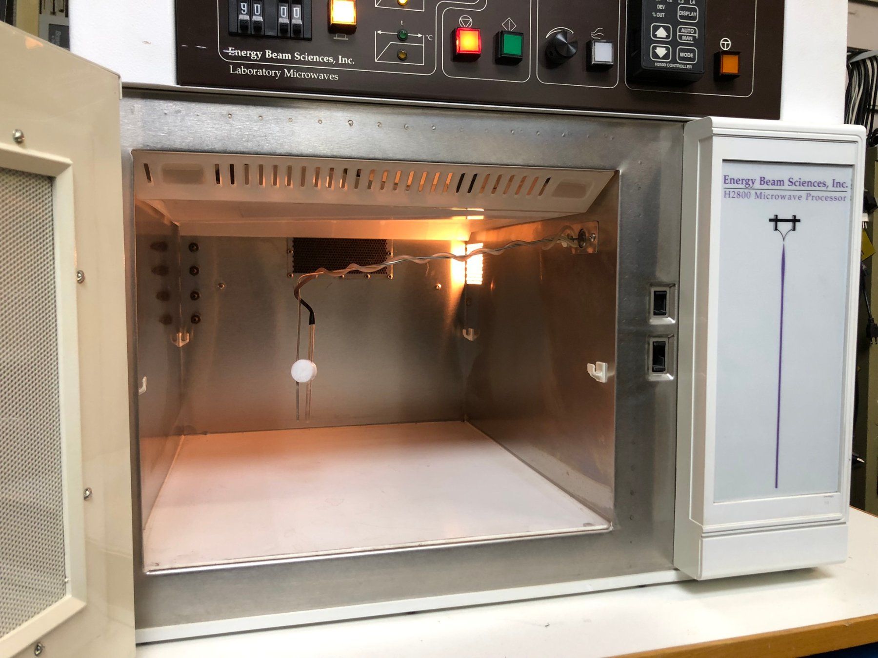 Alle Maschinen: Industrieller Mikrowellenofen / Microwave Processor – Gebraucht aus Hinterkappelen von atomschnee 3