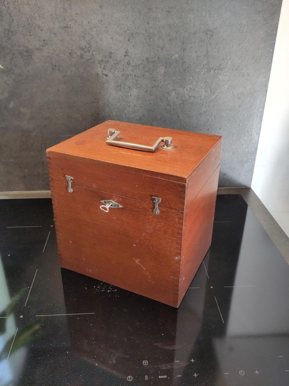 Alle Werkzeuge: Apparecchio Elettromedicale Vintage – E. Balzarini Milano – Gebraucht aus Capolago von Bomberz