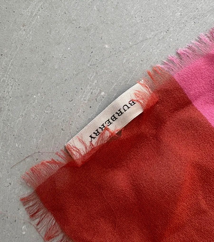Burberry Foulards, Tücher & Schals: Burberry Tuch/Schal, Seide – Neu (gemäss Beschreibung) aus Triesen von atos87 3