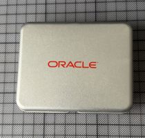 Oracle Kompass in Metalletui - Ideal für Wanderungen!