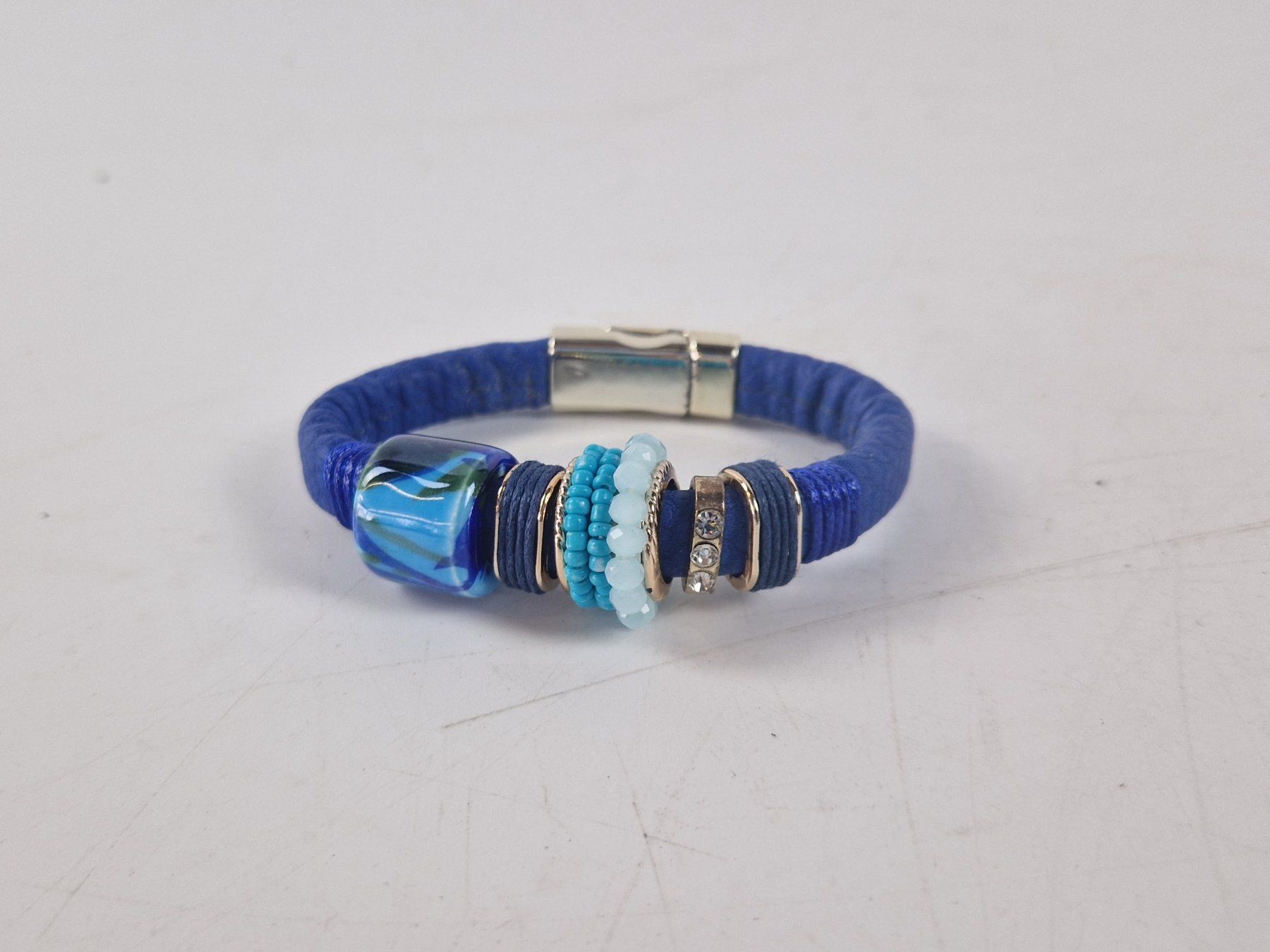 Armbänder & -reifen: Blaues Armband – Gebraucht aus Muhen von Restwert_Muhen 1
