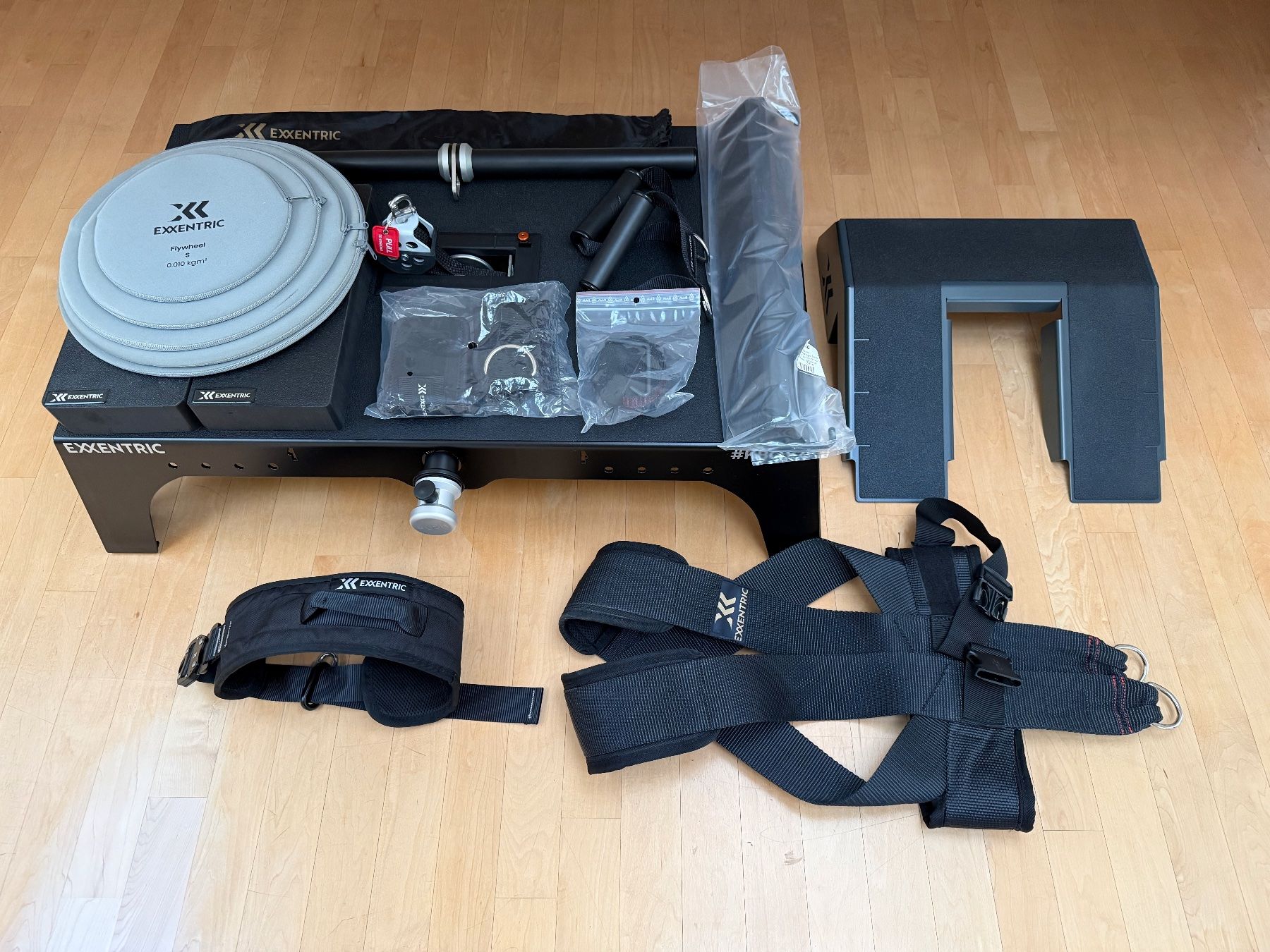 Hometrainer: Exxentric kBox4 Pro mit viel Zubehör – Usato da Comano venduto da smoo8502