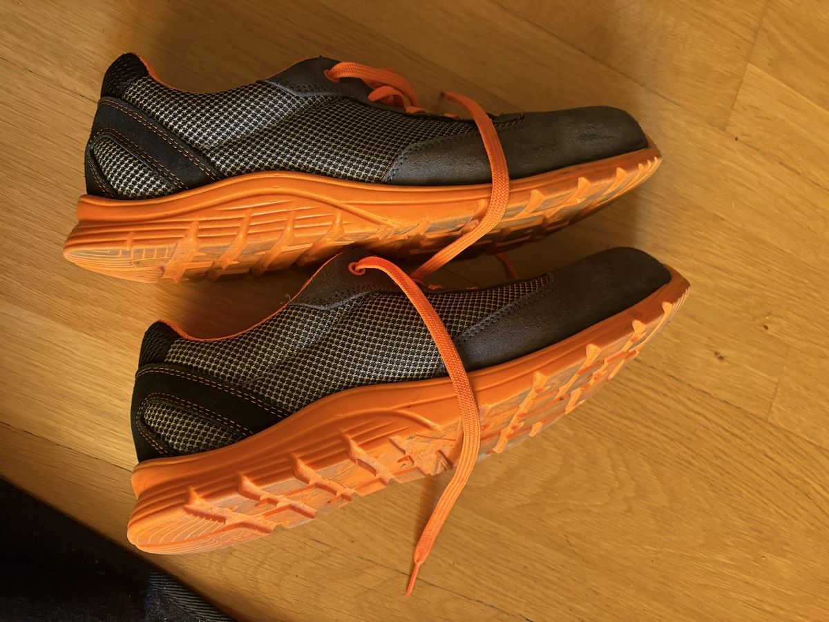Herrenschuhe: Sicherheitsschuhe gr 44  – Gebraucht aus Mönchaltorf von Daglinde 1