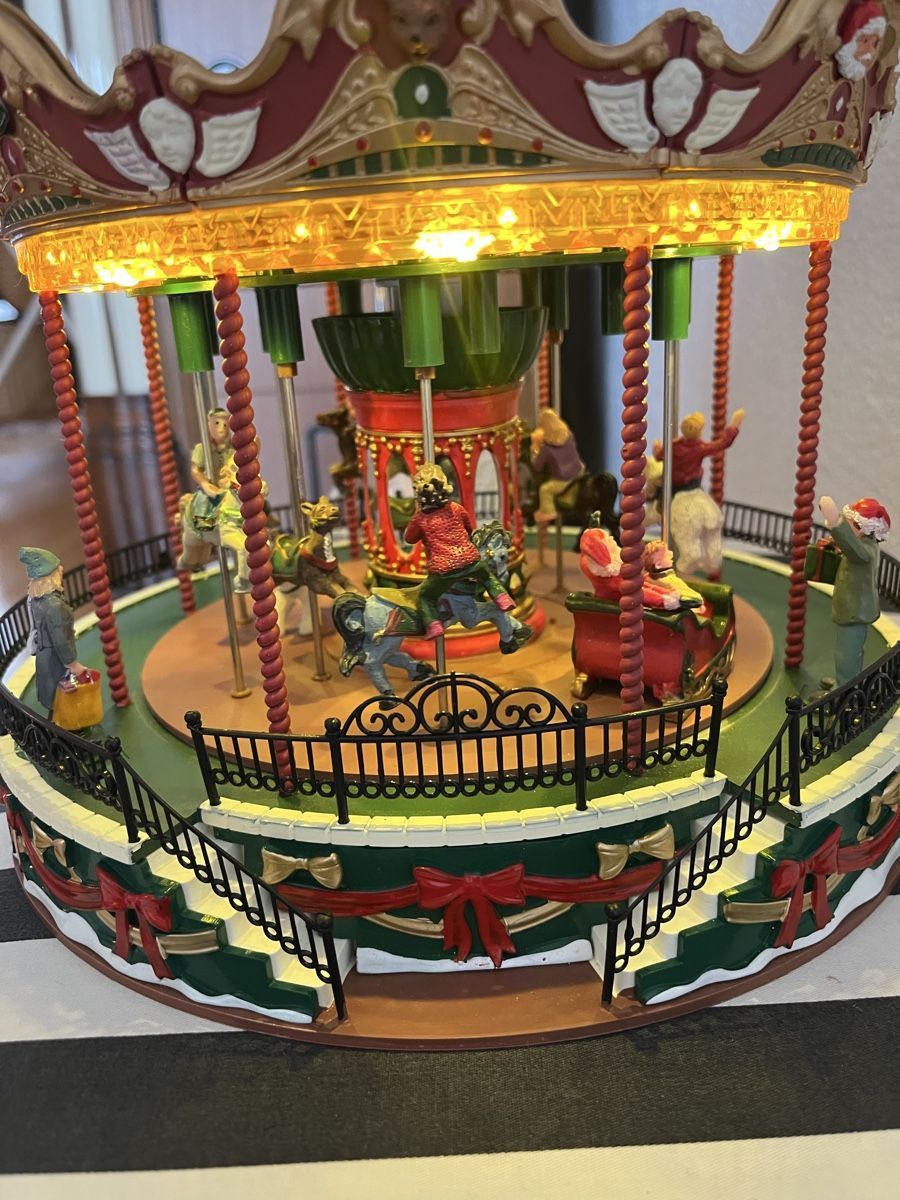Toutes les décorations: Santa Carousel animiert – D'occasion à Rorschacherberg par Artmaru 4
