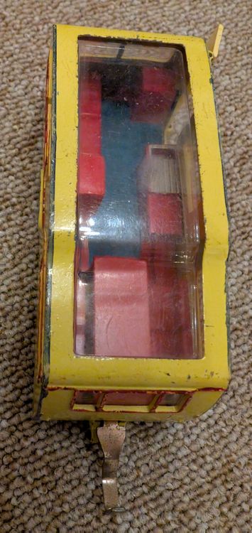 Dinky Toys Modellini d'auto: Dinky Toys Four-Berth Caravan – Usato da Itingen venduto da wali19 1