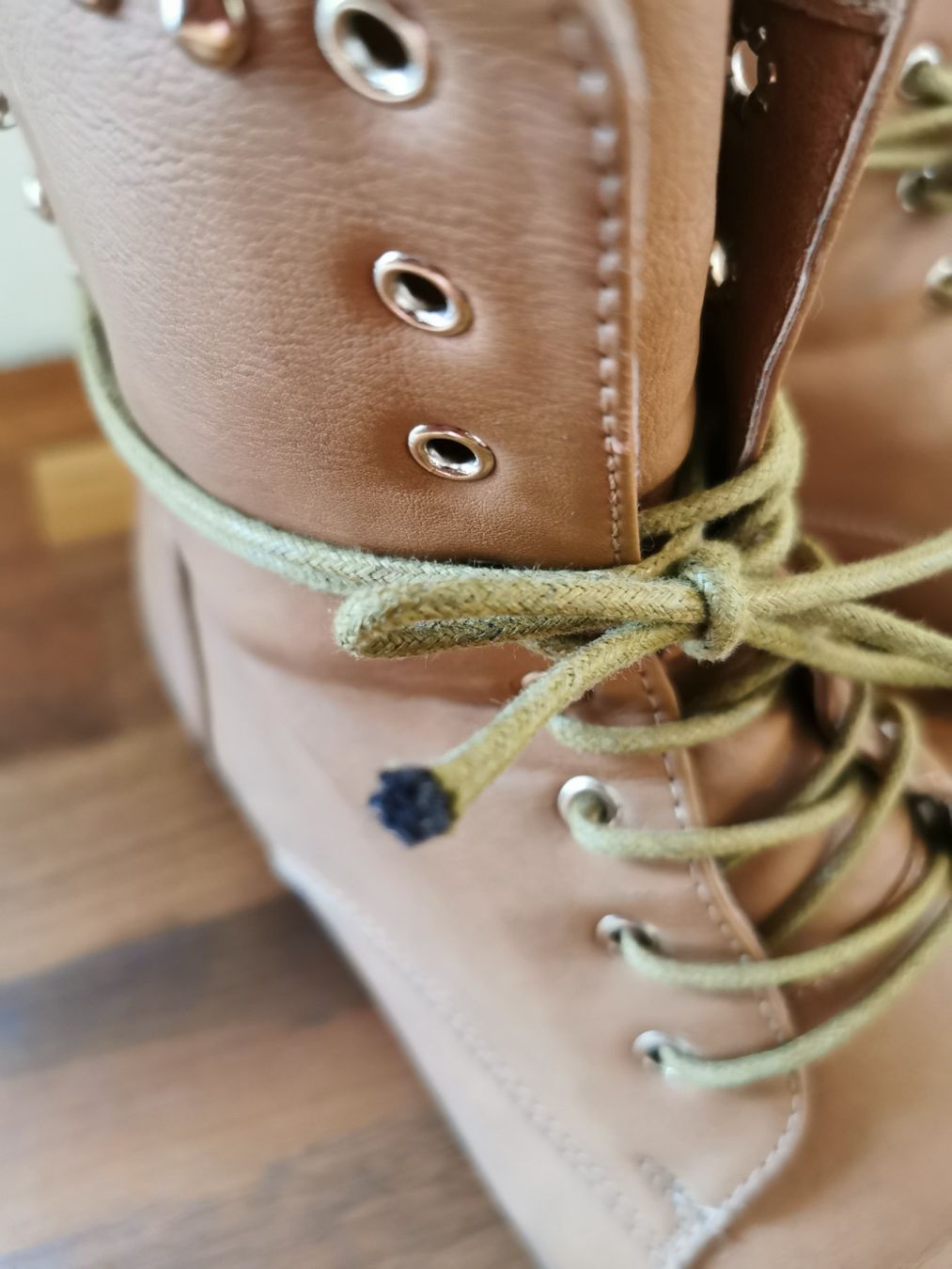 Scarpe da donna: Braune / cognac Stiefeletten mit Nieten Gr.37 – Usato da Boniswil venduto da Totomat-Lady 6