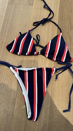 diverse Bikinis Gr. S/M (blau,weiss,baige)