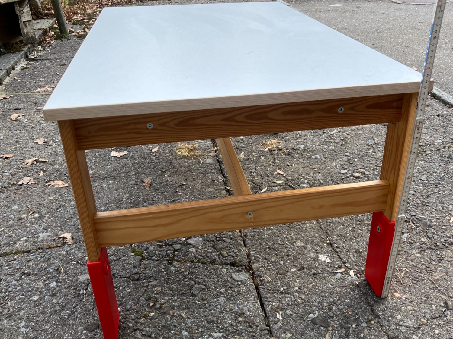 Tavoli: Kindertisch aus Holz – Usato da Sattel venduto da Pinggi7 1