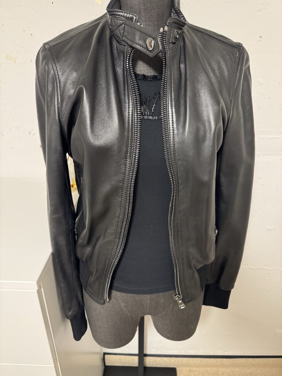 Dolce & Gabbana Giacche: Dolce & Gabbana Black Leather Jacket - Great Condition! 49 – Nuovo (secondo la descrizione) da Sarnen venduto da vik_jw5z 1