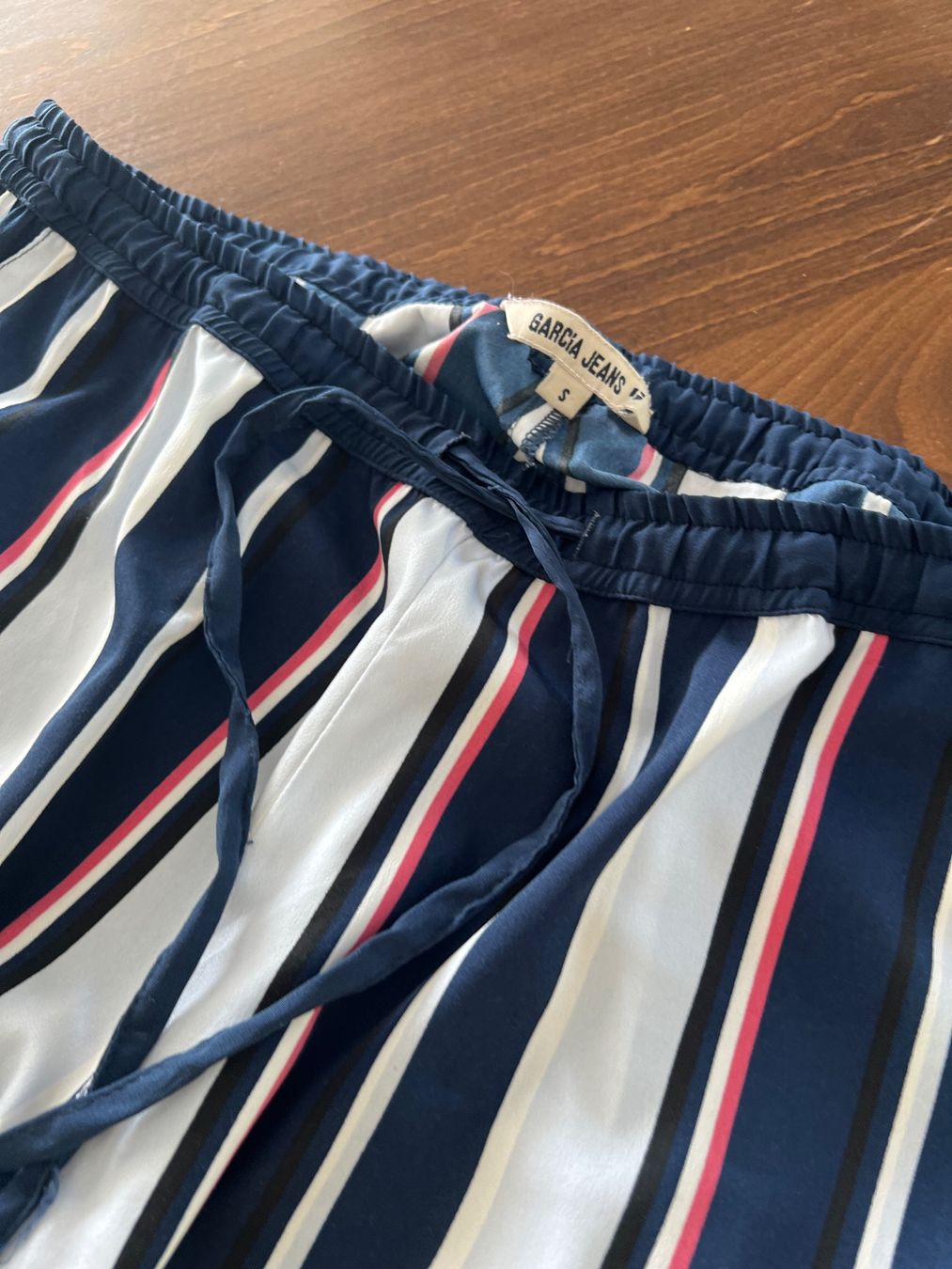 Hosen: Garcia Jeans gestreifte Hose Grösse S – Gebraucht aus Ebmatingen von Mistelu 2
