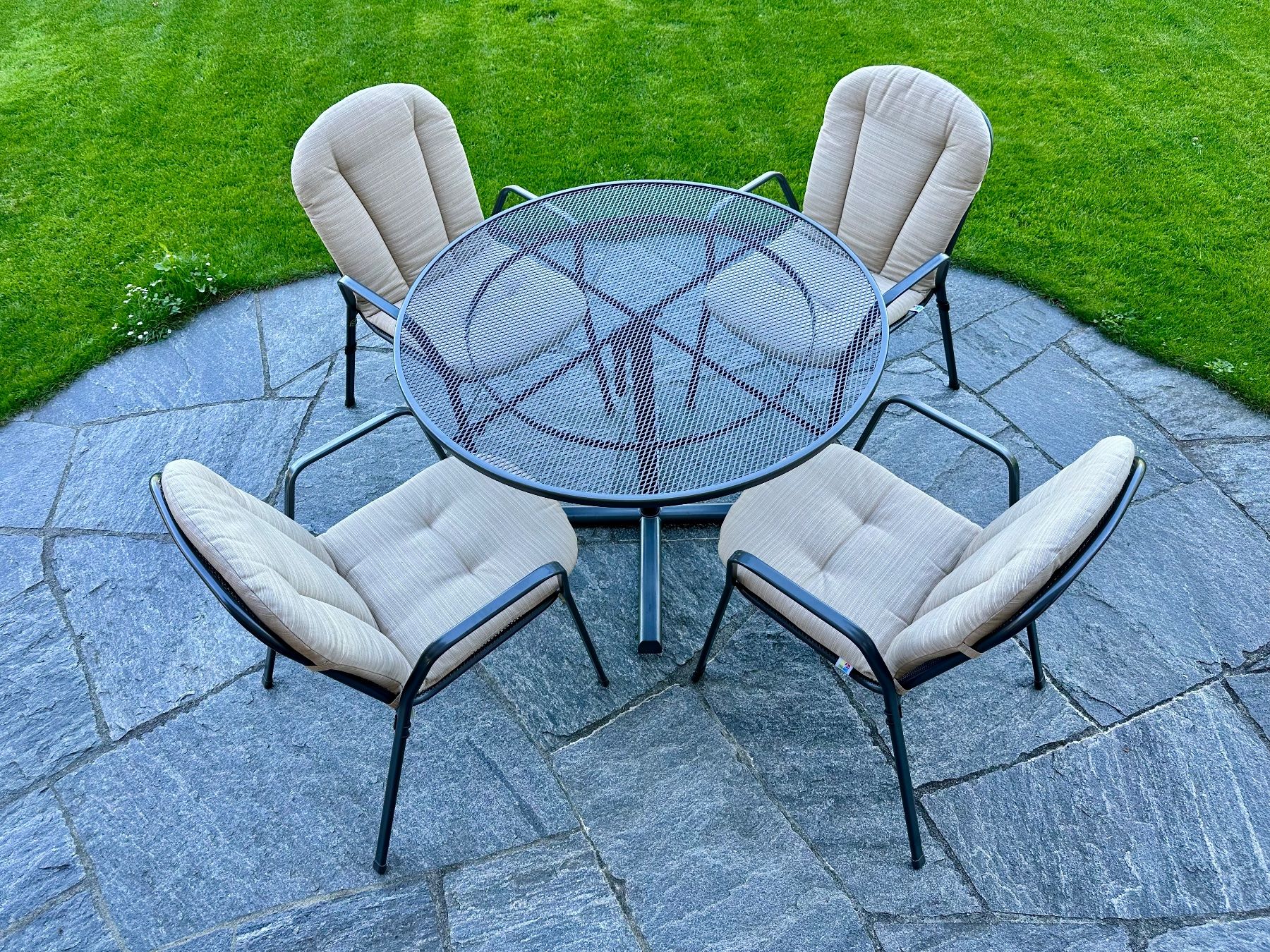Hunn Set de table et chaises: Gartentisch rund mit 4 Stühlen, Metall anthrazit – D'occasion à Leissigen par lolo4053