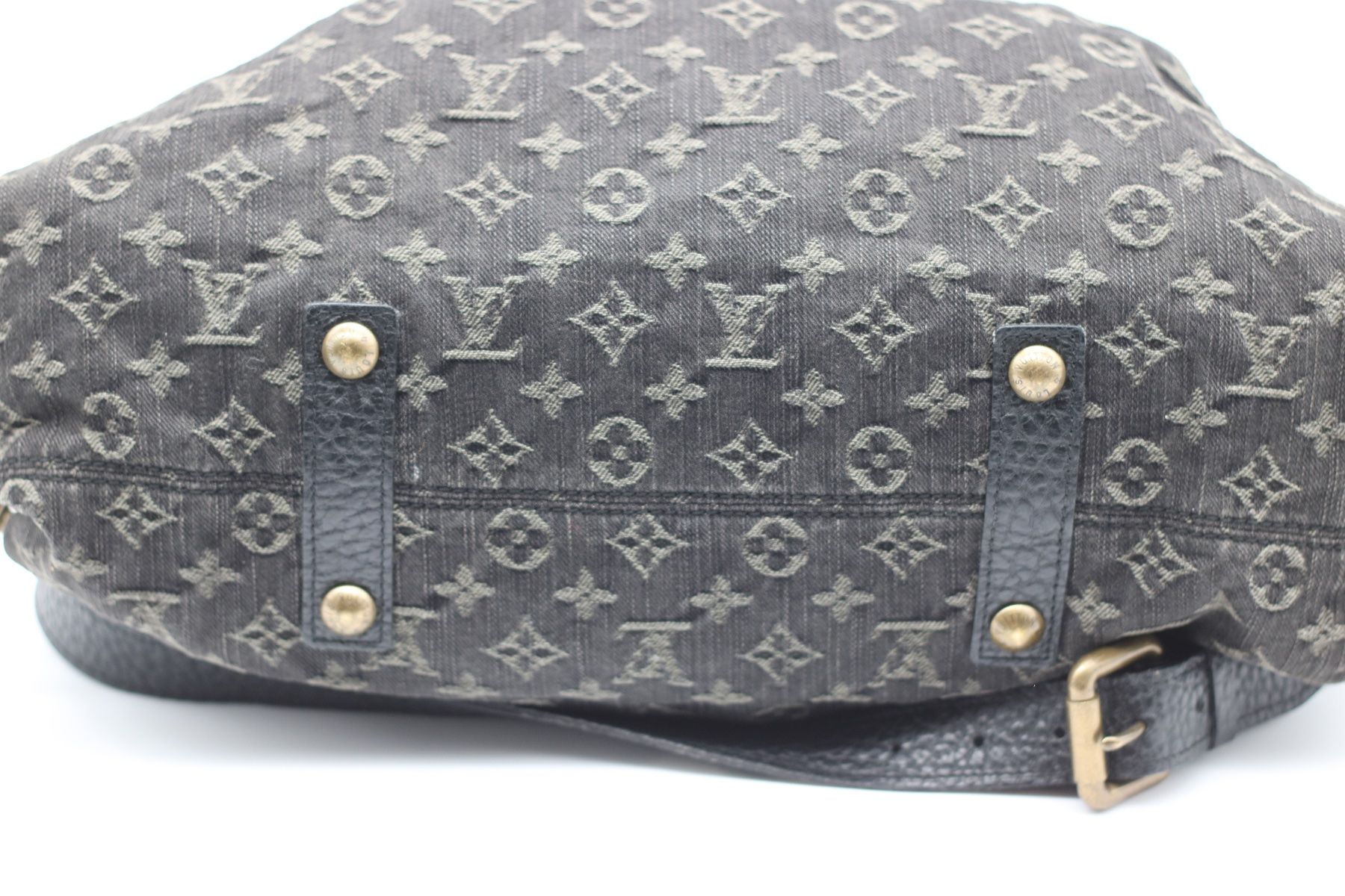Louis Vuitton Borse da donna: LOUIS VUITTON Neo Cabby MM Denim – Usato da Urtenen-Schönbühl venduto da jana2kids 5