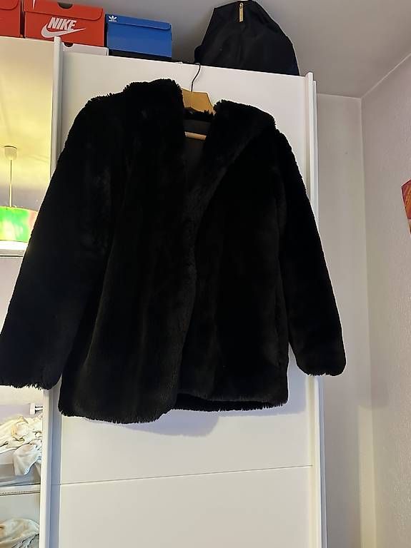 Giacche: Veste à capuche fausse fourrure  – Usato da Penthaz venduto da Oceane40 2