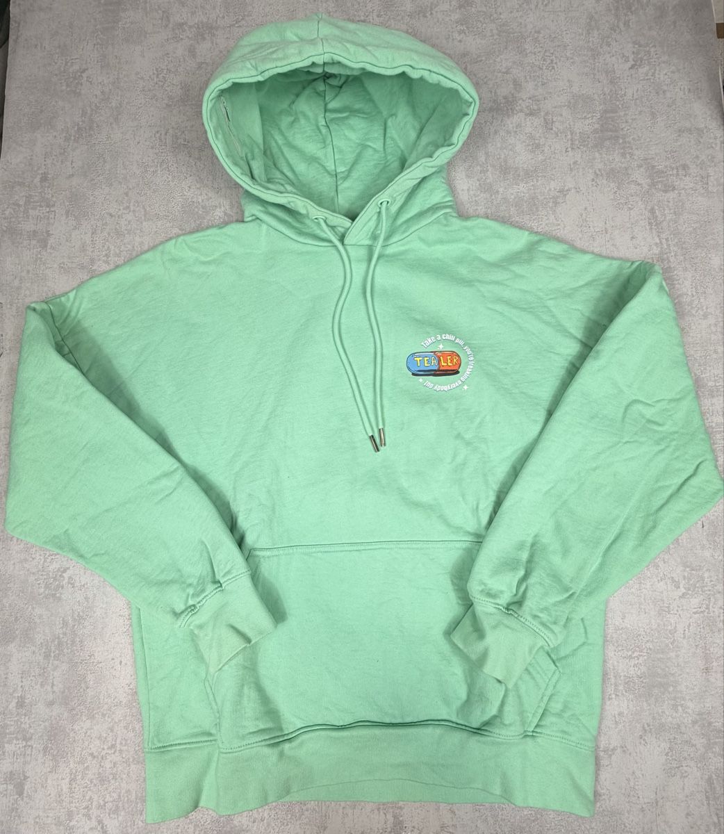 Pulls & Sweat-shirts: Sweat à capuche Tealer vert clair - Taille M – D'occasion à Neuchâtel par aliceguins 1