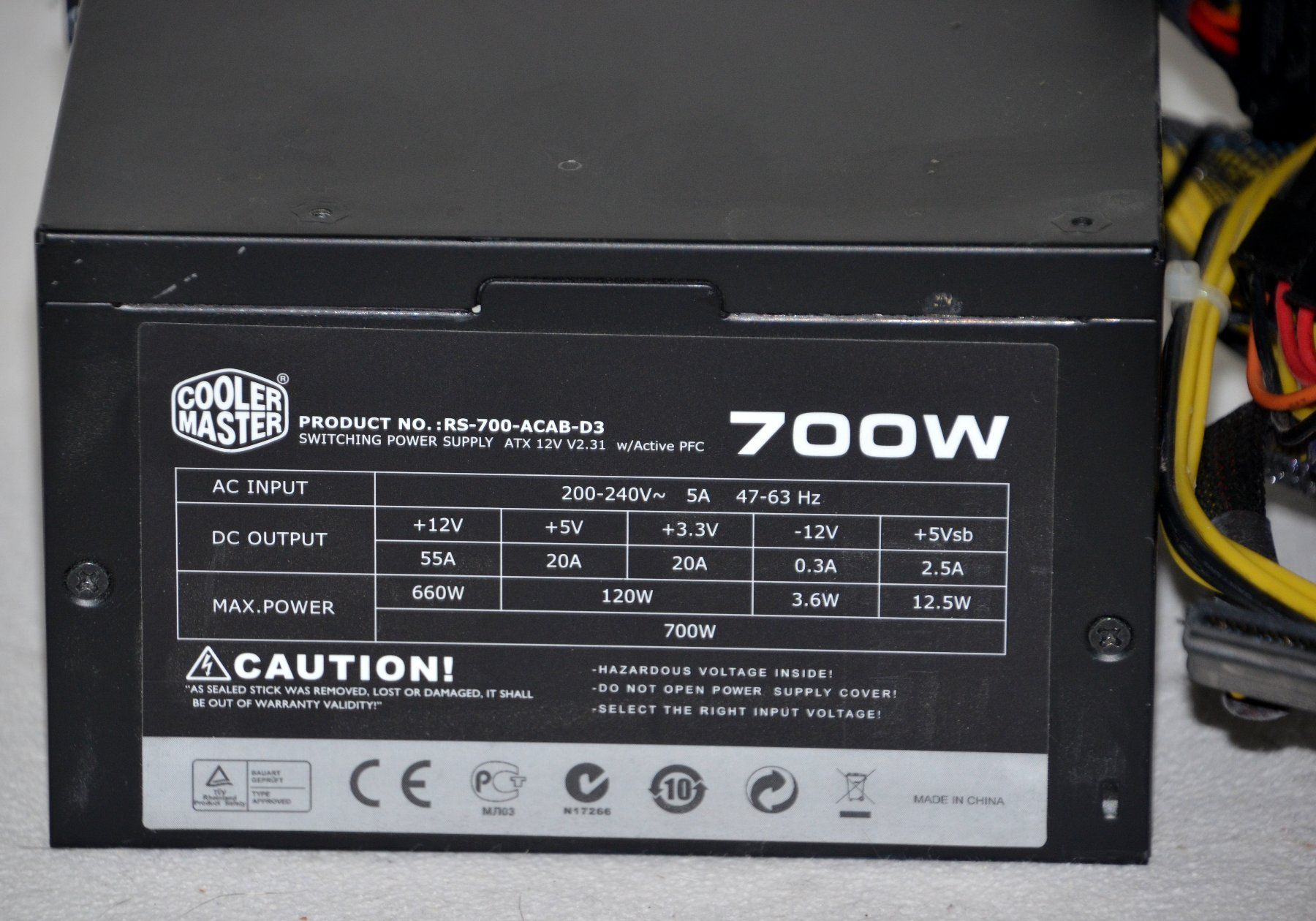 Custodie: Cooler Master 700W RS700-ACAA-D3 PC-Netzteil / Alimentation – Usato da Collonges venduto da arashee 2