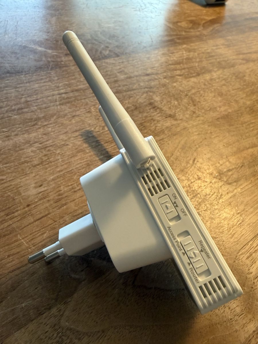 Wlan: STRONG Universal Repeater 300 neuwertig – Gebraucht aus Buchs ZH von Gert_wachter