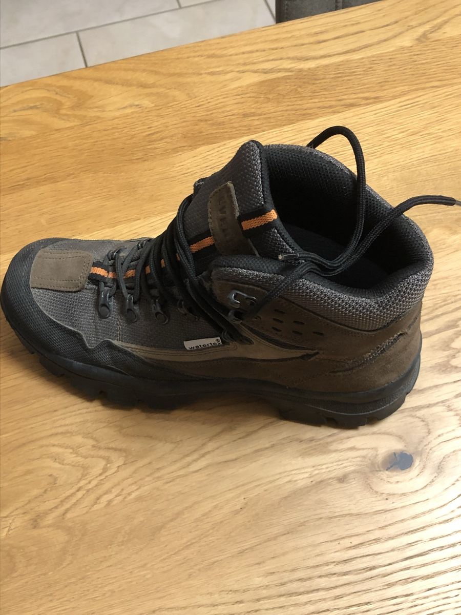 Chaussures hommes: Wanderschuhe Grösse 43 – D'occasion à Schneisingen par Moerli8 1